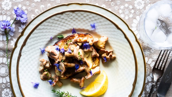 Ristede kantareller i fløde (og cognac) – de bedste!