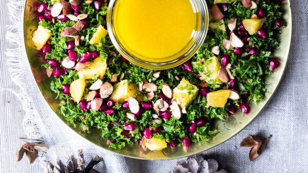 Grønkålssalat - sådan! 6 opskrifter og lækre dressinger