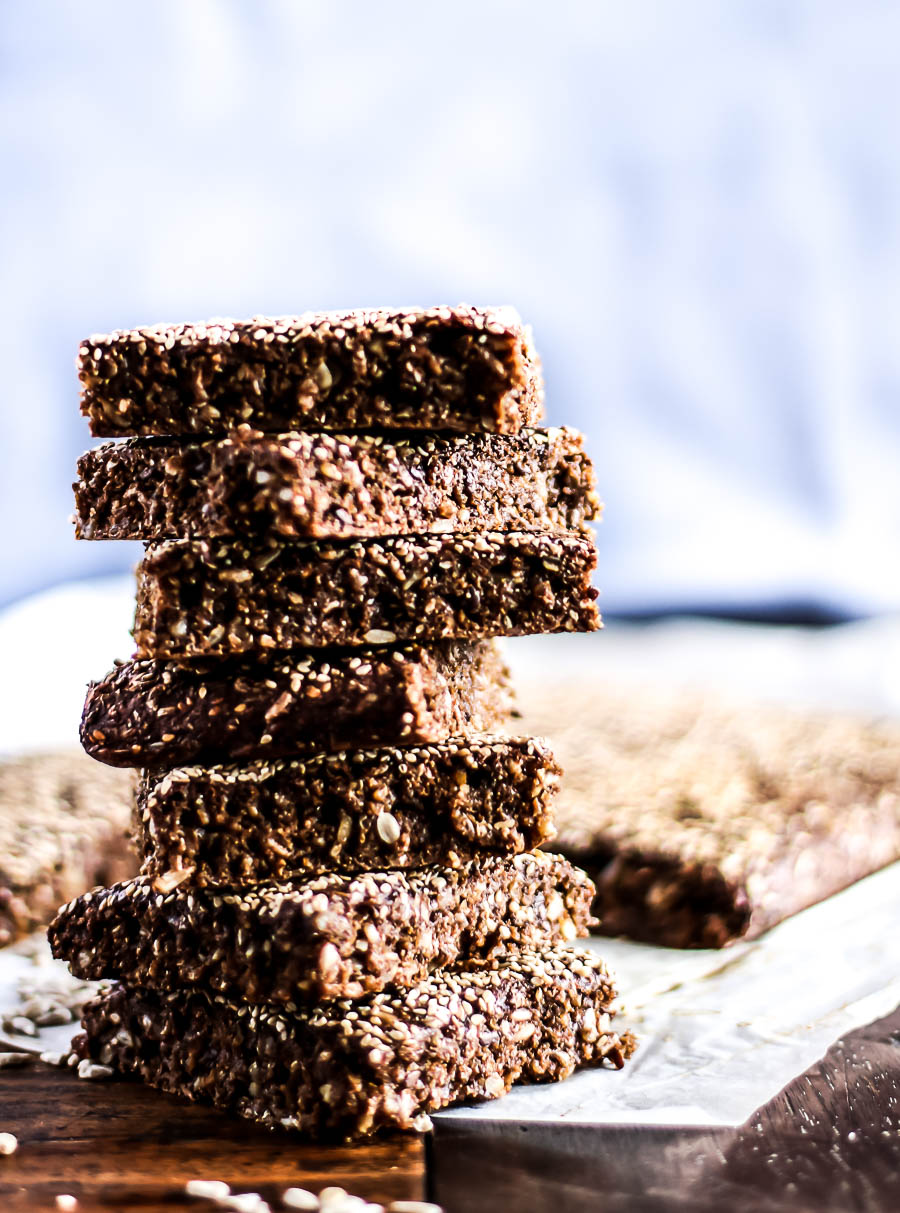 Små rugbrød til madpakken - med surdej og kerner