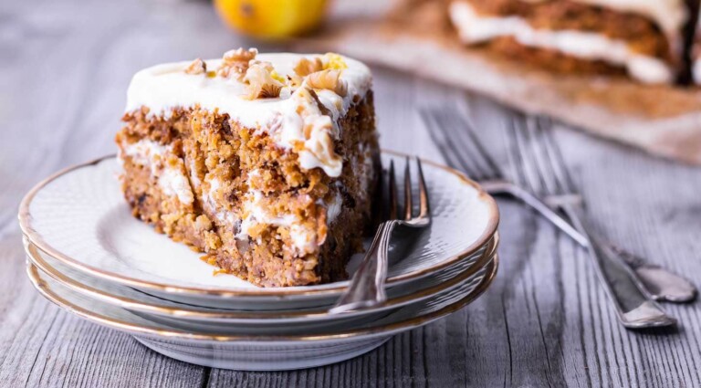 Nem gulerodskage med banan - og citronfrosting