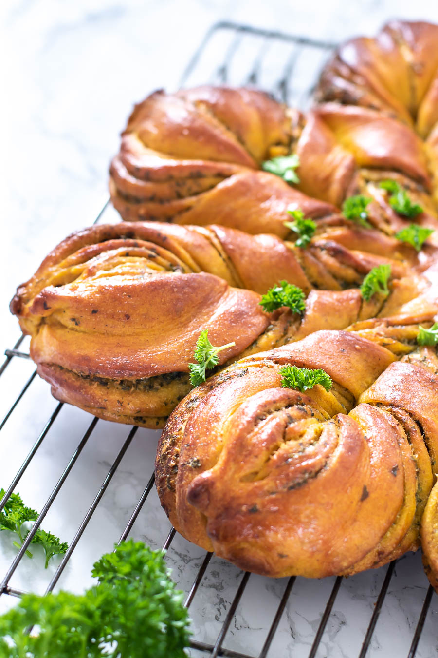 Græskarbrød - fint stjernebrød med persillepesto