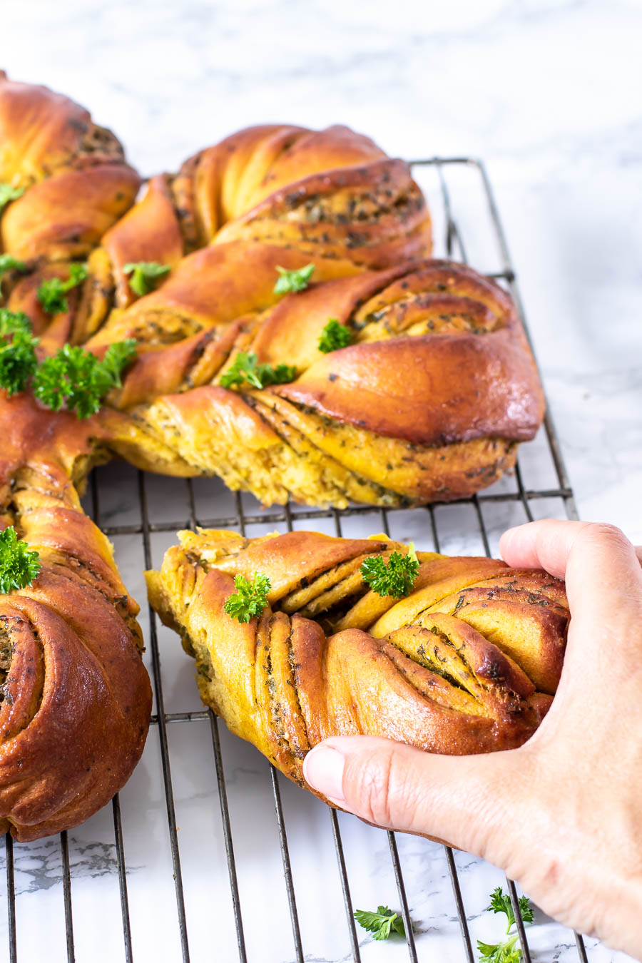 Græskarbrød - fint stjernebrød med persillepesto