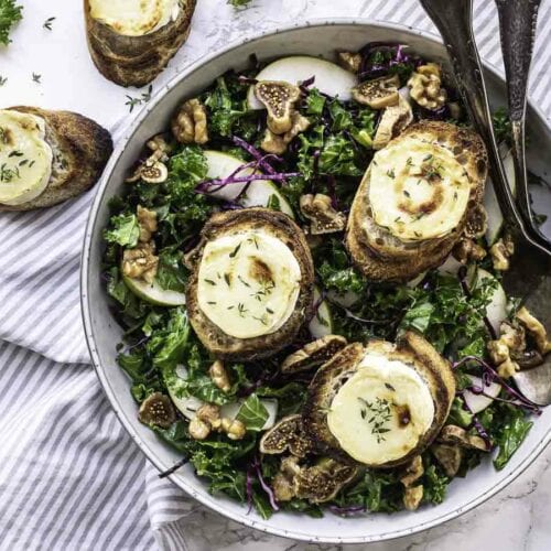 Grønkålssalat med gedeost og pærer - salade chèvre chaud