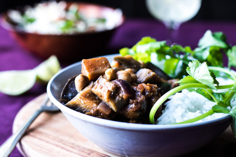 Vegetarisk tikka masala med aubergine