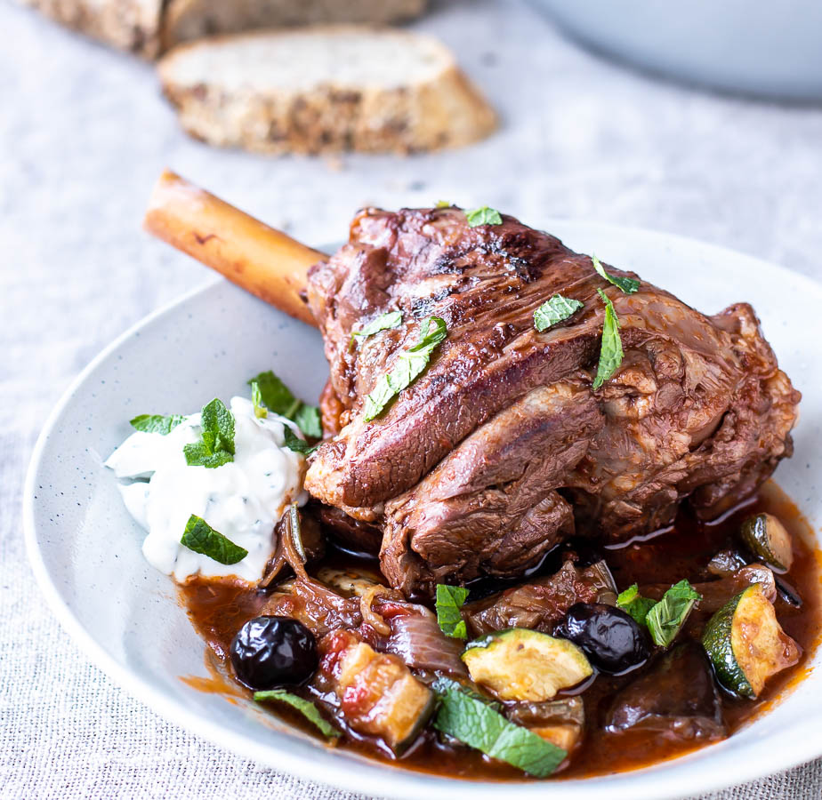 Græsk lammegryde med tomat og aubergine