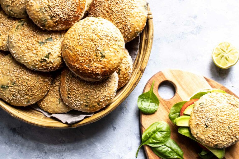 Quinoaboller med spinat - bløde sandwichboller