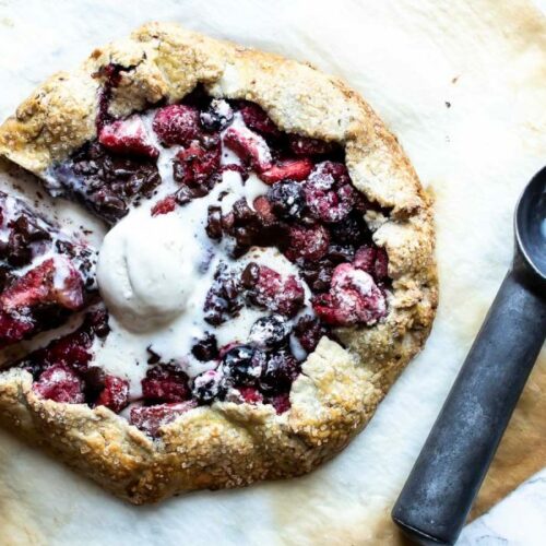 Galette med bær og chokolade - lækker sommerdessert
