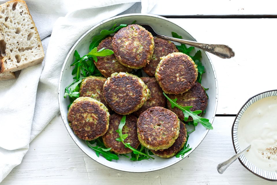 Vegetarfrikadeller med kikærter - hurtige vegetardeller