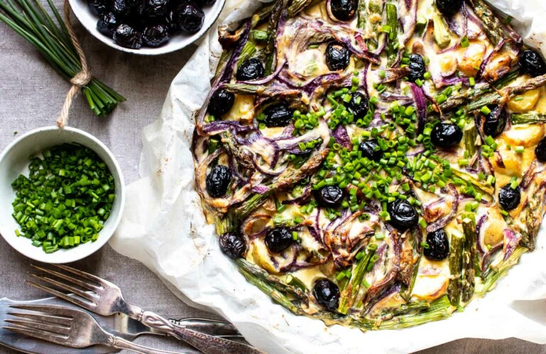 Spansk tortilla i ovn – med kartofler og asparges