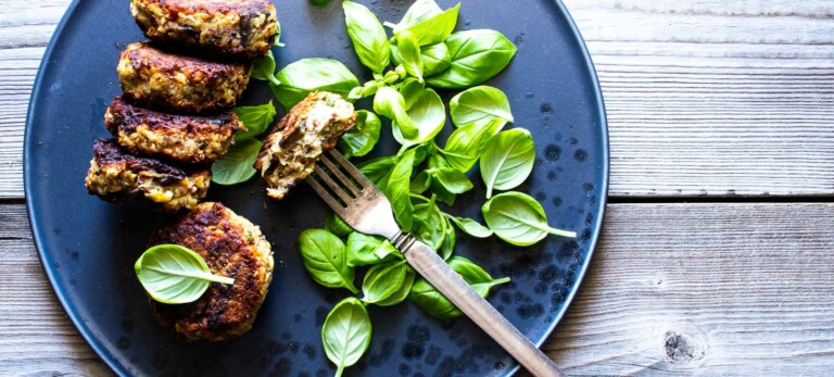 Vegetarfrikadeller med aubergine og italiensk twist