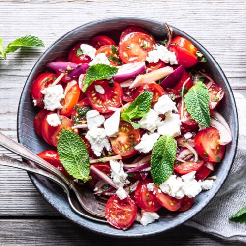 Græsk tomatsalat med feta og mynte