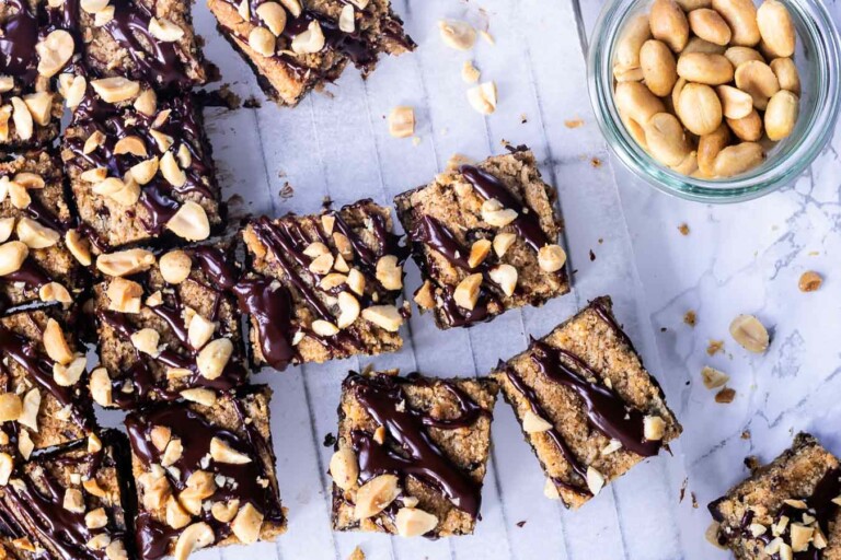 Snickerskage - peanut butter 'brownies' med chokolade
