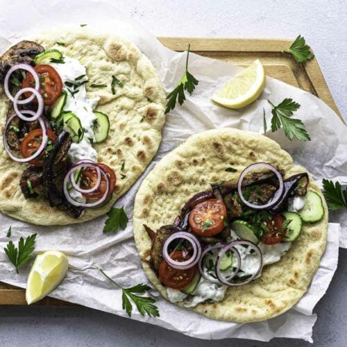 Vegetarisk gyros med aubergine og svampe