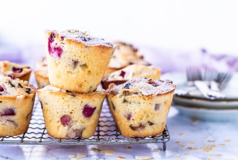 Rabarbermuffins med marcipan og citron