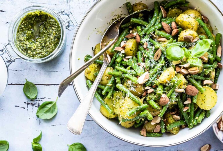 Kold kartoffelsalat med pesto og grønne bønner