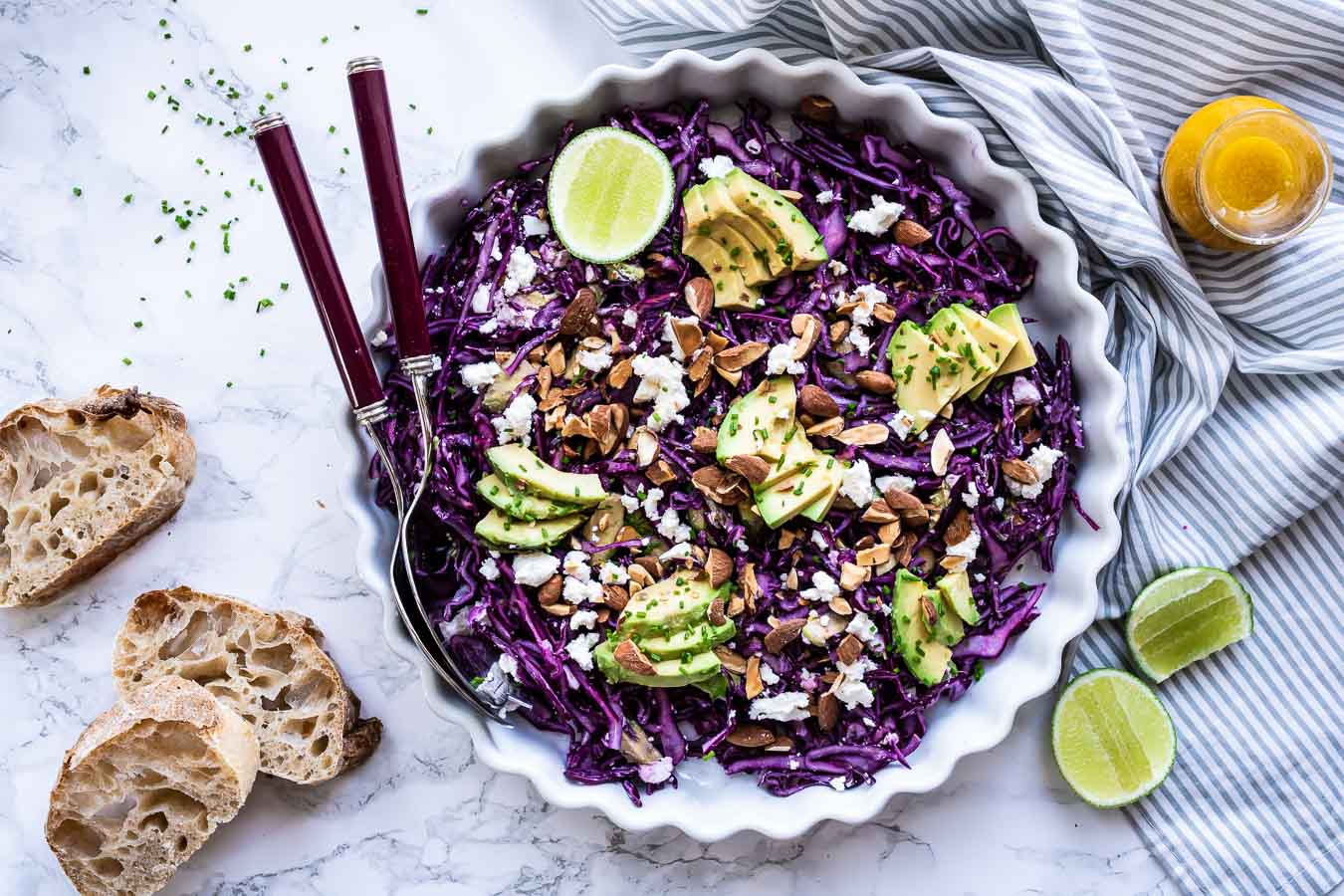 Rødkålssalat med avocado og feta