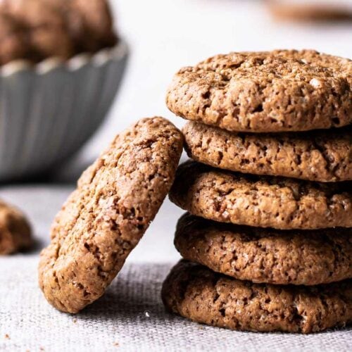 Ginger snaps opskrift- sprøde ingefærsmåkager med gær