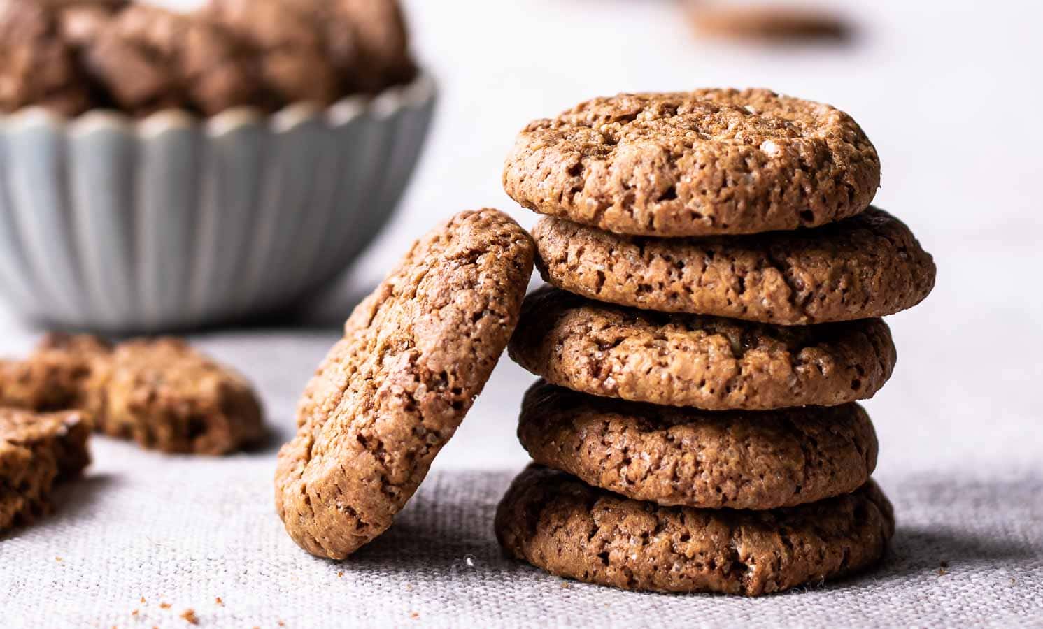 Ginger snaps opskrift- sprøde ingefærsmåkager med gær