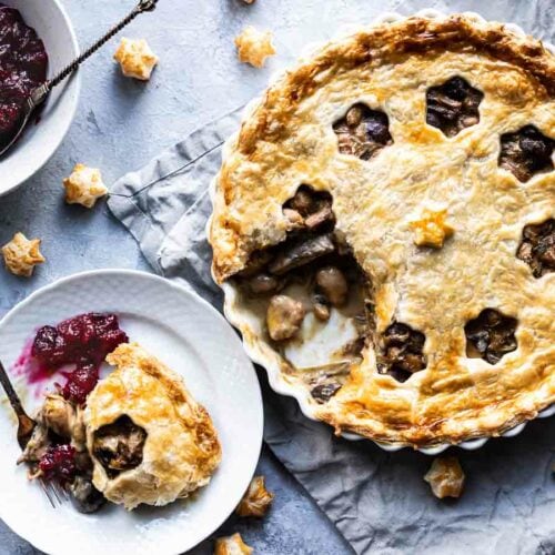 Vegetarisk pie med champignons og kastanjer