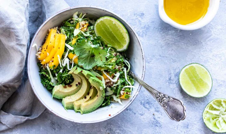 Mexicansk salat med mango og avocado