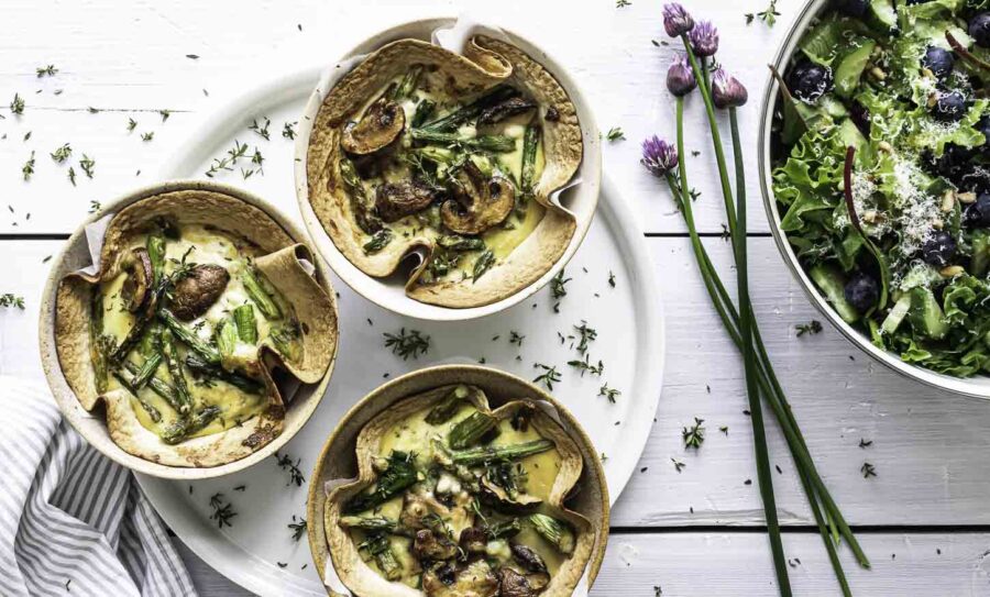 Taco-skåle med asparges og svampe