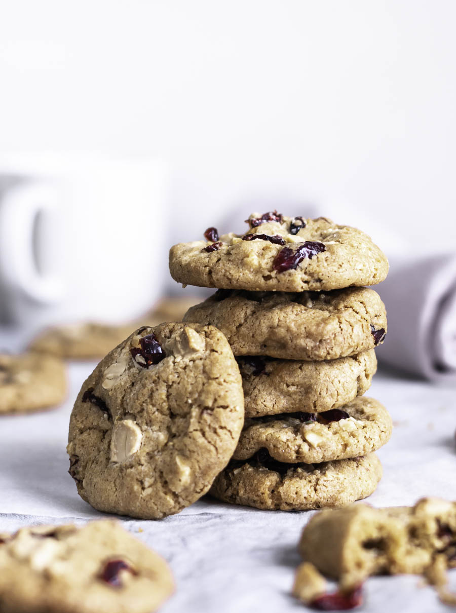 Cookies med hvid chokolade, tranebær og cashews