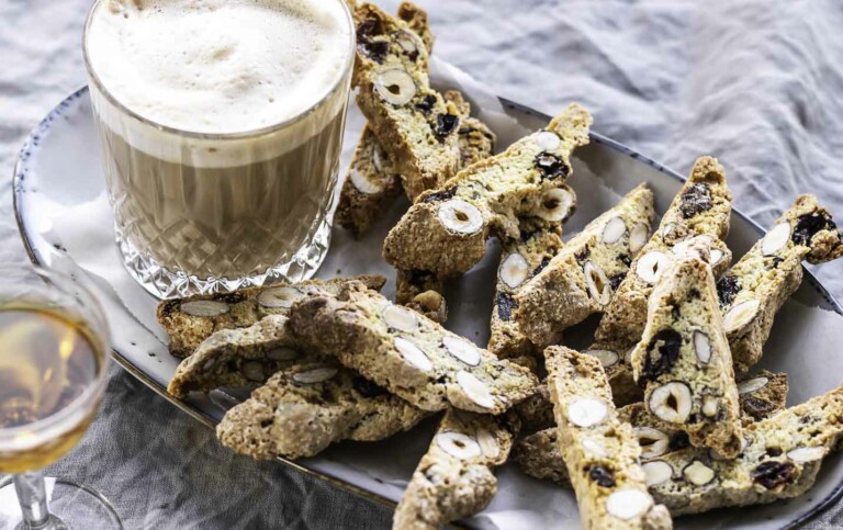 Biscotti med tørrede frugter og nødder