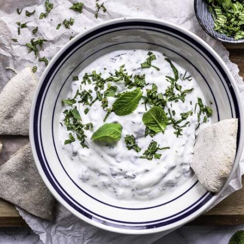 Myntedip med hvidløg og græsk yoghurt