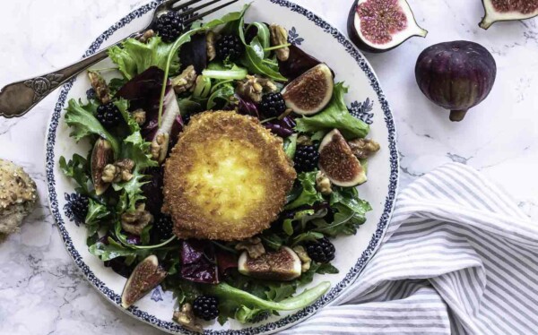 Chevre chaud med figner og paneret gedeost