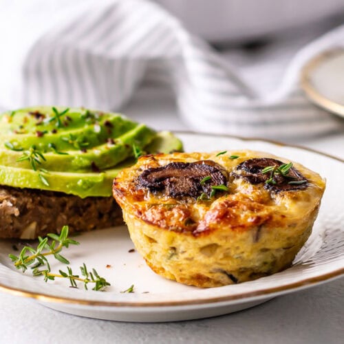 Æggemuffins med hytteost og svampe