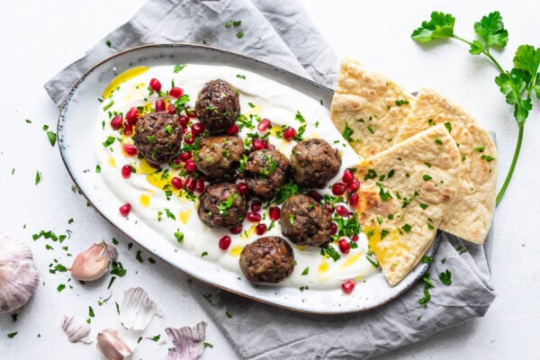 Græske lammefrikadeller med feta