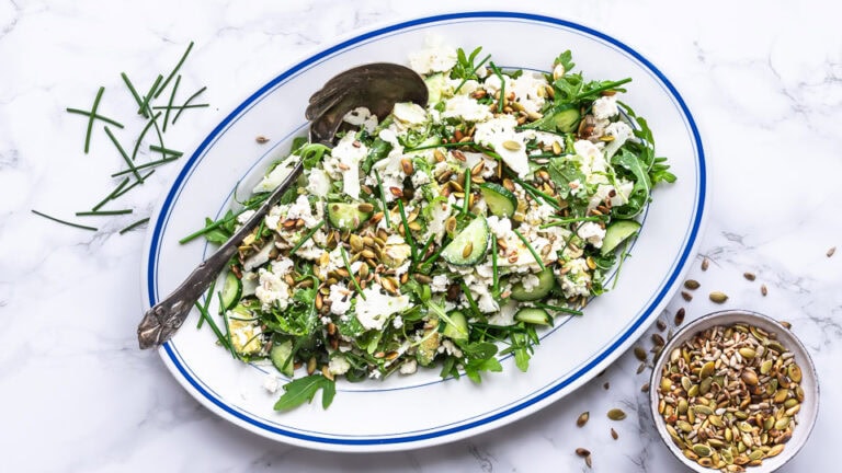 Blomkålssalat med feta og avocado