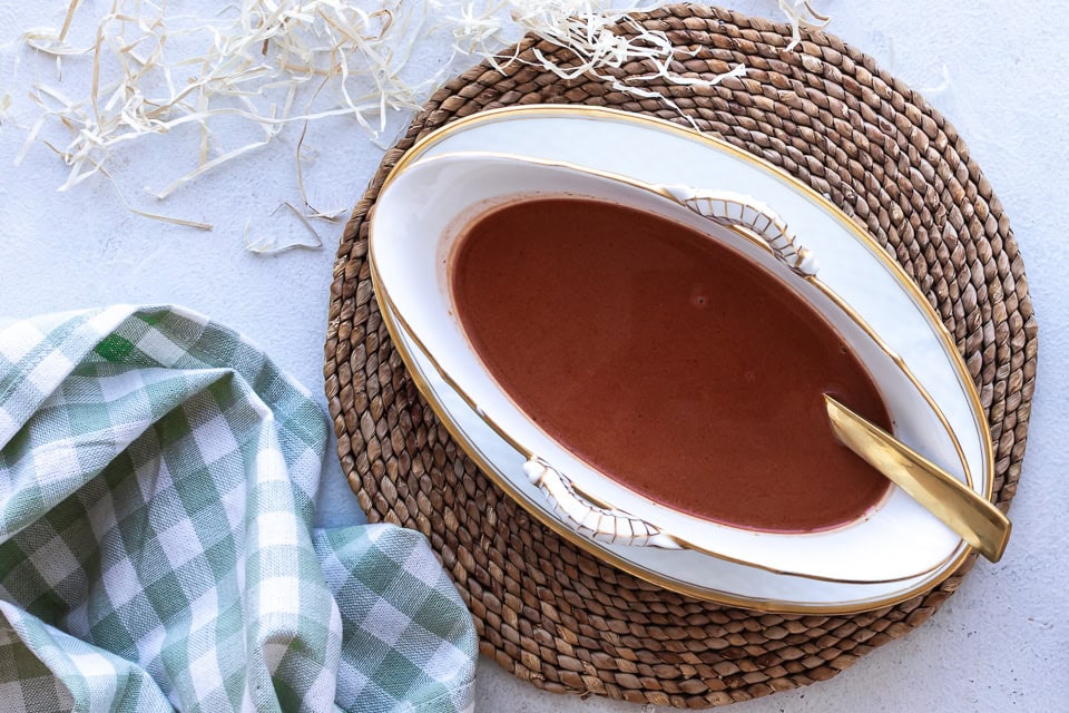 Vegetarisk brun sauce - fuld af smag