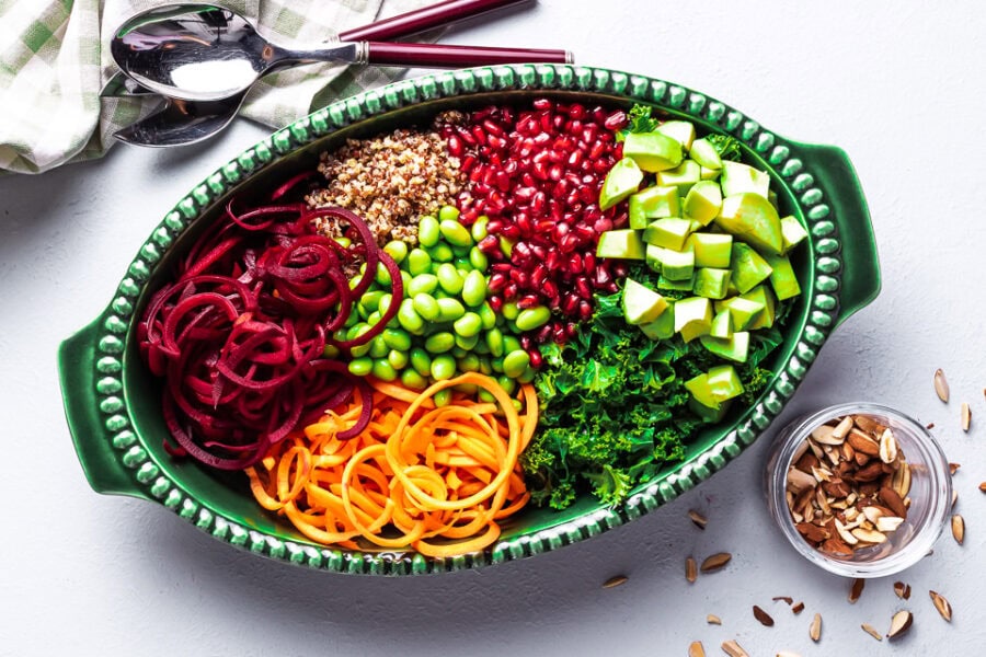 Luksus råkost med rødbede, gulerod og grønkål