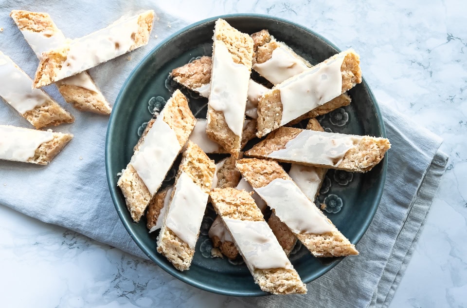 Fedtebrød med romglasur - sønderjyske småkager