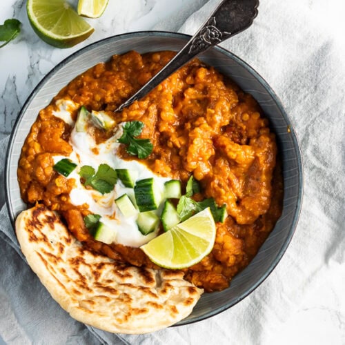 Indisk dahl med søde kartofler