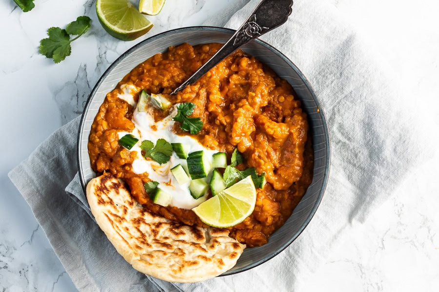 Indisk dahl med søde kartofler