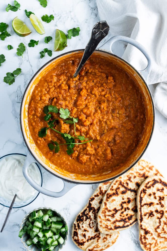 indisk dahl med søde kartofler