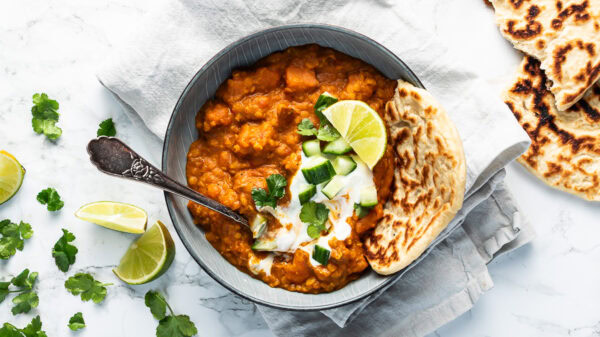Indisk dahl med søde kartofler