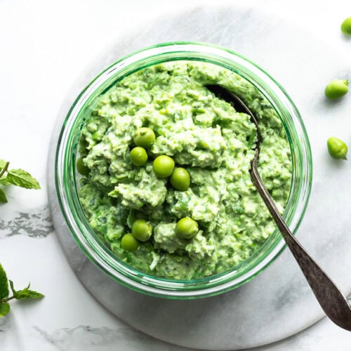 Ærtepure med mynte og feta