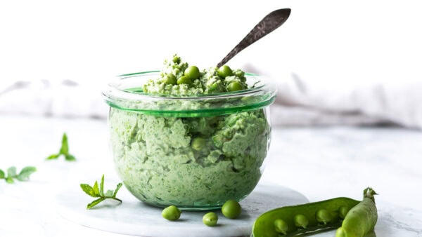 Ærtepure med mynte og feta